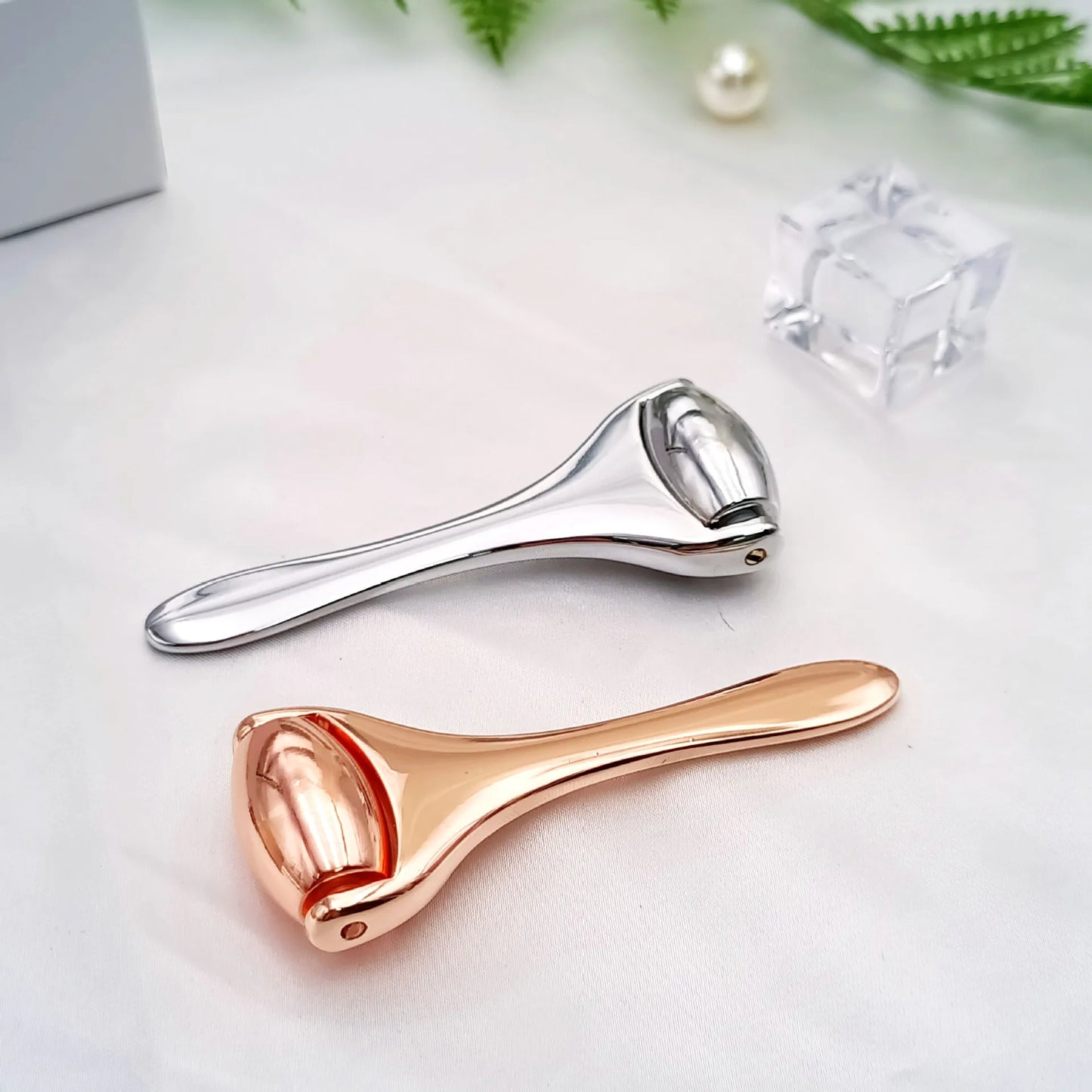 3D Mini Ice Roller Metal Eye Cream Applicator Cool Face Roller Massager Beauty Skincare Anti Wrinkle Massage Roller Face Lift